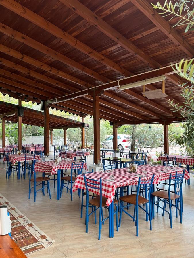 Hotel Bolonja Shëngjin Buitenkant foto